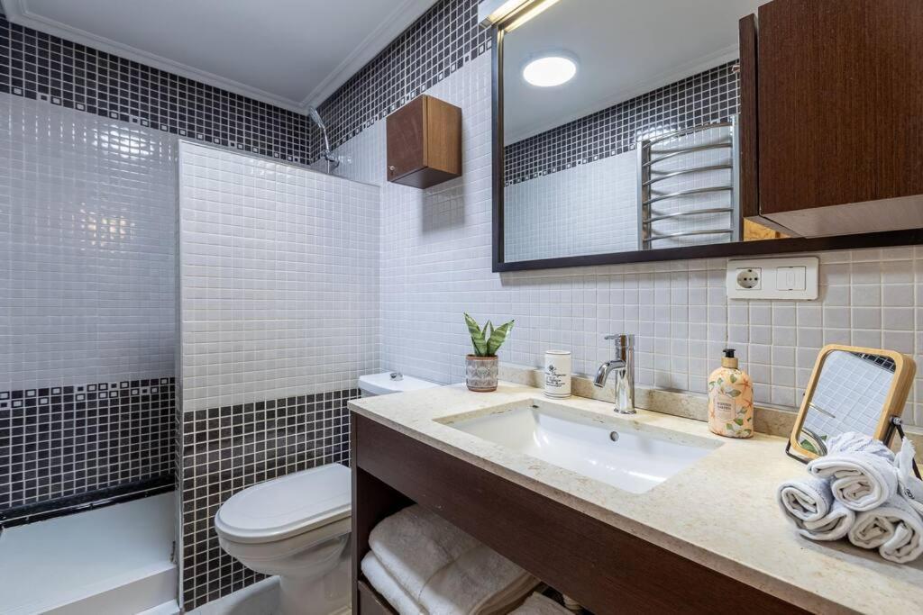Apartamento Con Terraza A 4 Minutos De La Catedral グラナダ エクステリア 写真